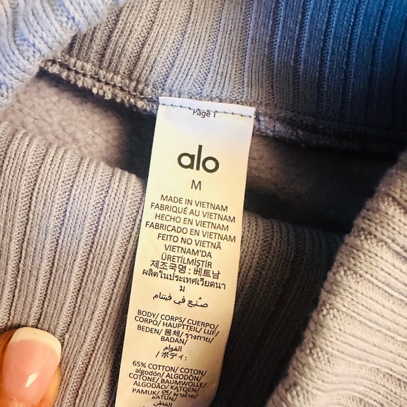 Winter Frost M Serenity coverup   Sweater - Picture 5 of 5